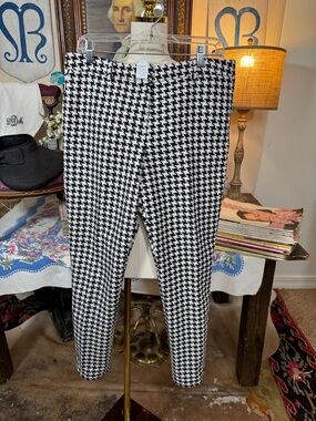 Tahari Houndstooth Pants